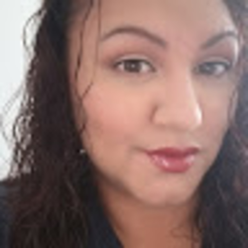 Meet your Posher, Nina elizabeth